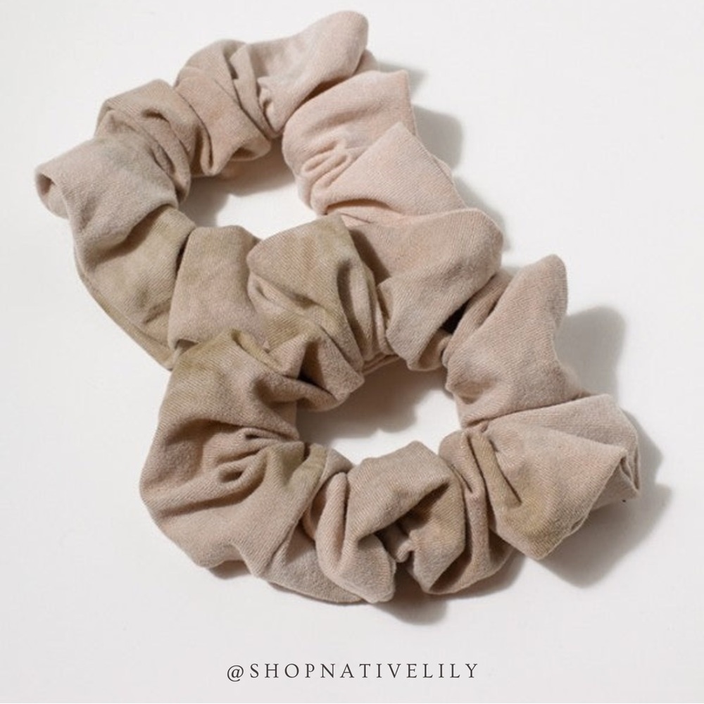 Umgee Tie Dye Scrunchie Hair Tie Tan Soft Jersey Hair Accessory NWT